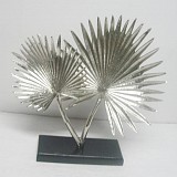 Eπιτραπέζιο Διακοσμητικό Μεταλλικό Ασημί Φύλλα σε Ξύλινη Βάση 38x8x38cm