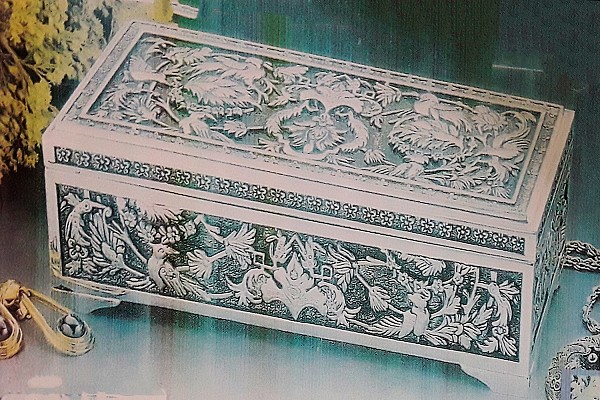 Μπιζουτιέρα επάργυρη ορθογώνια 8532