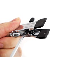 SONGMICS Μεταλλικές Κρεμάστρες Παντελονιών – Σετ 20 τεμαχίων Αντιολισθητικές κρεμάστρες με κλιπ για παντελόνια, φούστες & κάλτσες — 31 cm — Heavy-Duty — Ασημί & Μαύρο — CRI003-20