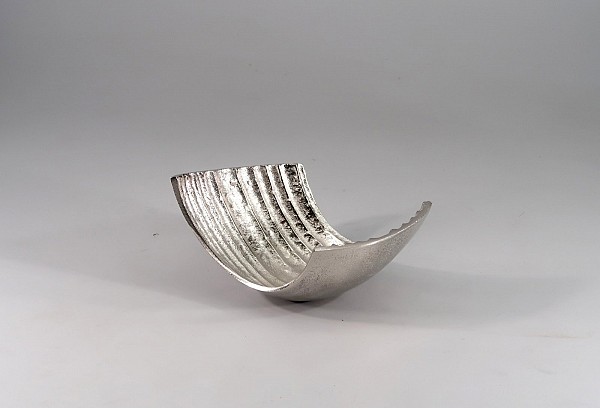 Διακοσμητικό Μεταλλικό Αφηρημένο Κυματιστό Κουπ Ασημί 17x15x9cm