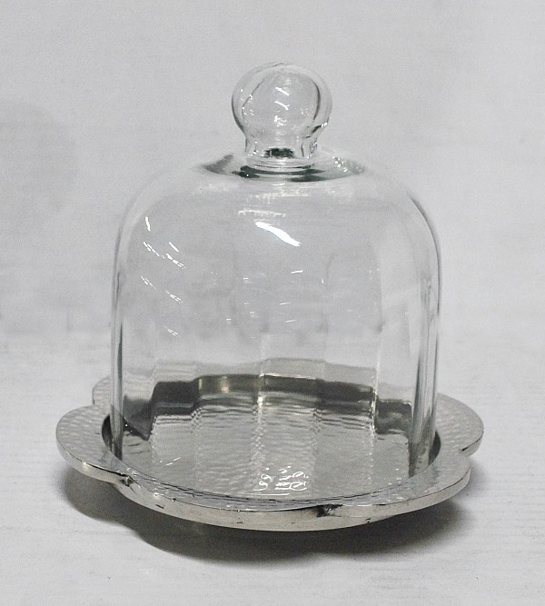 Τουρτιέρα Μεταλλική με Καπάκι Γυάλινο & Ασημί Δίσκο 18x18x15cm